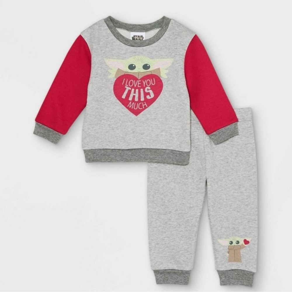 🇺🇸 $5 🇺🇸 Star Wars Baby Yoda 2 piece Gray and Red Sweatsuit Set NWT